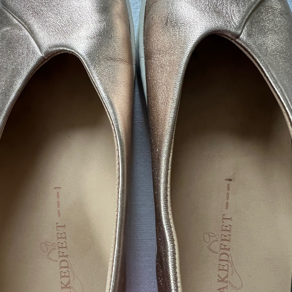Naked feet gold‎ slip on leather shoes, 6.5 m. Comfy and fun.